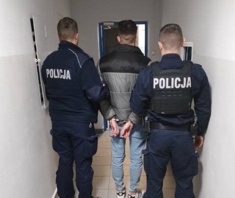 Wpadł 26-latek oszukujący "na wnuczka". Ograbił z oszczędności 92-letniego seniora