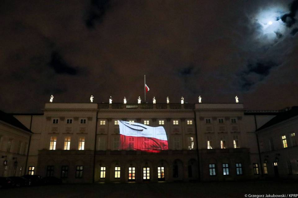 Prezydent Andrzej Duda ogłosił żałobę narodową. Jest konkretny termin. Jakie zasady będą obowiązywać tego dnia?